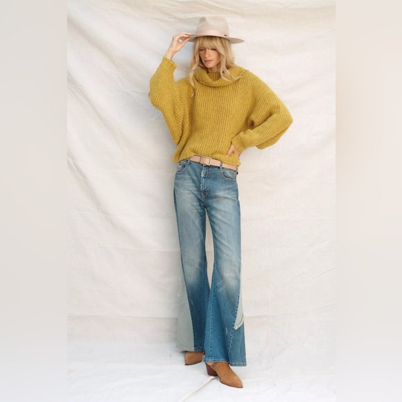 Pilcro Blue and Gray Flare Jeans - Picture 3 of 11